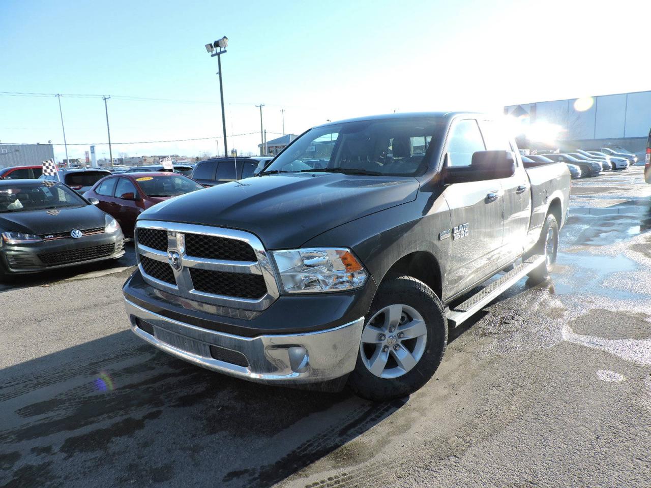 Used 2017 Ram 1500 Cabine quad 4RM, 140,5 po SLT for sale in Vaudreuil-Dorion, QC