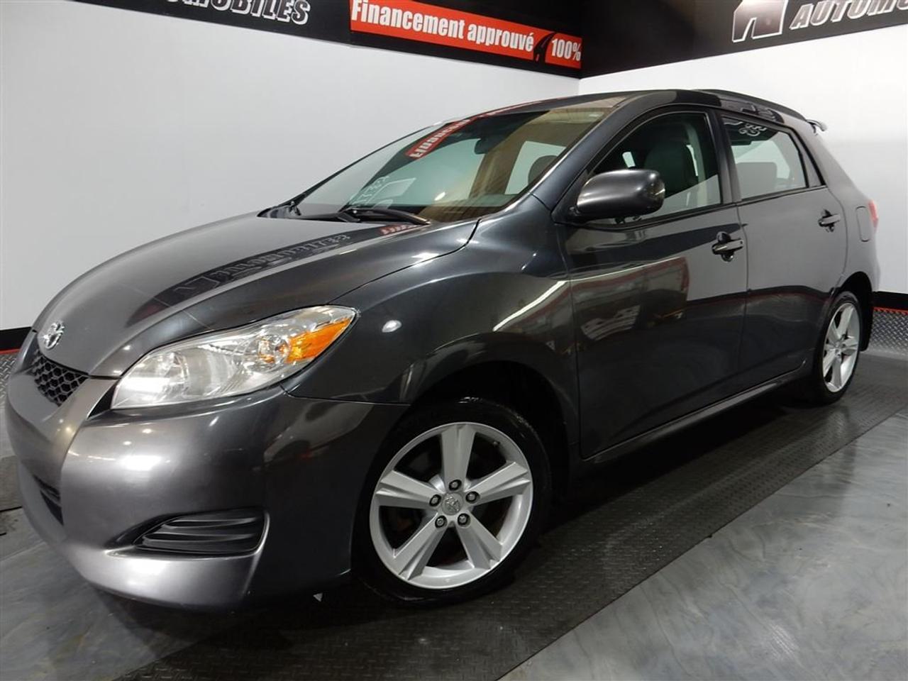 <a href=https://www.autoaubaine.com/Toyota-Matrix-c6902747.html>https://www.autoaubaine.com/Toyota-Matrix-c6902747.html</a>

Toyota Matrix XR- AWD- A/C- JAMAIS ACCIDENT? XR- AWD- A/C- JAMAIS ACCIDENT? 2010Régulateur de vitesse, Essuie-glaces intermittents, Anti-démarreur, Freins ABS, Contrôle de stabilité, Coussin gonflable conducteur, Coussins gonflables latéraux, Lecteur CD, Lecteur MP3, Portes électriques, Sièges électriques, Vitres électriques, Air climatisé, Lampes de lecture arrière, Volant ajustable, Enjoliveurs, Tapis protecteurs, Radio AM/FM, Rétroviseur électrique, Direction assistée, Télédéverrouillage, Rétroviseurs chauffants, Coussins gonflables arrière pour la tête, Sièges tissu, Essuie-glace détecteur de pluie, Freins à disque, Rétroviseurs électriques, Antipatinage, Verrous de sécurité pour enfants, Système de surveillance de la pression des pneus, Sièges baquets, Prise Auxiliaire, Cache bagages, Climatisation