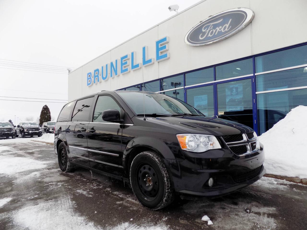 <a href=https://www.brunelleford.com/occasion/Dodge-Grand_Caravan-2015.html>https://www.brunelleford.com/occasion/Dodge-Grand_Caravan-2015.html</a>

Repris en échange !!!
8 pneus
auto inspecté.
jamais accidenté. 
5 000 km de garantie.
CREW, cuir, toit ouvrant, stow n go, 
Véhicules Inspectés! Excellente condition! Nachetez pas nimporte où! Achetez là où la confiance domine depuis 1924! Chez Brunelle Ford, vous êtes la Brunelle de nos yeux!
À seulement 5 minutes de Laval, Brunelle Ford a des installations des plus modernes tout en étant la plus ancienne famille de concessionnaire de la région de Montréal. Ce joyau des Laurentides accueille des clients de partout sur la rive nord. La garantie de trois mois cinq milles kilomètres est incluse avec nos frais de livraison de trois cent soixante-dix-neuf dollars qui ne sont pas inclus dans le prix affiché. Notre but étant dafficher le prix le plus bas, nous incluons donc dans ce prix affiché un rabais de Cinq cents dollars pour une transaction financé. Bien que nous ayons pris toutes les mesures raisonnables pour nous assurer de la précision des renseignements fournis, nous ne sommes pas responsables de toute erreur ou omission. Veuillez contrevérifier les renseignements auprès de Brunelle Ford