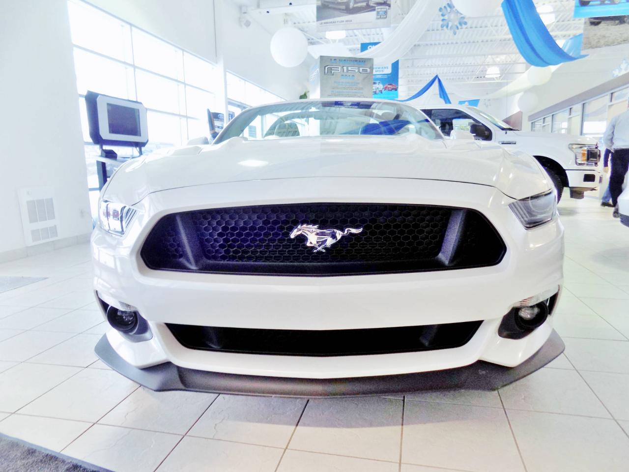 Used 2017 Ford Mustang GT haut niveau Convertible Manuelle Perf for sale in St-Eustache, QC