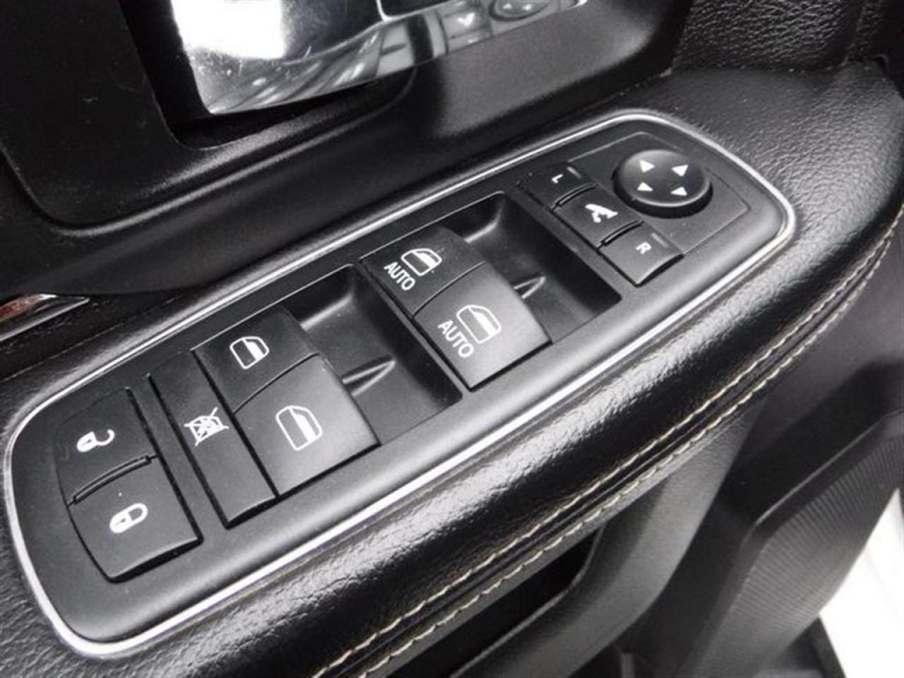 660298