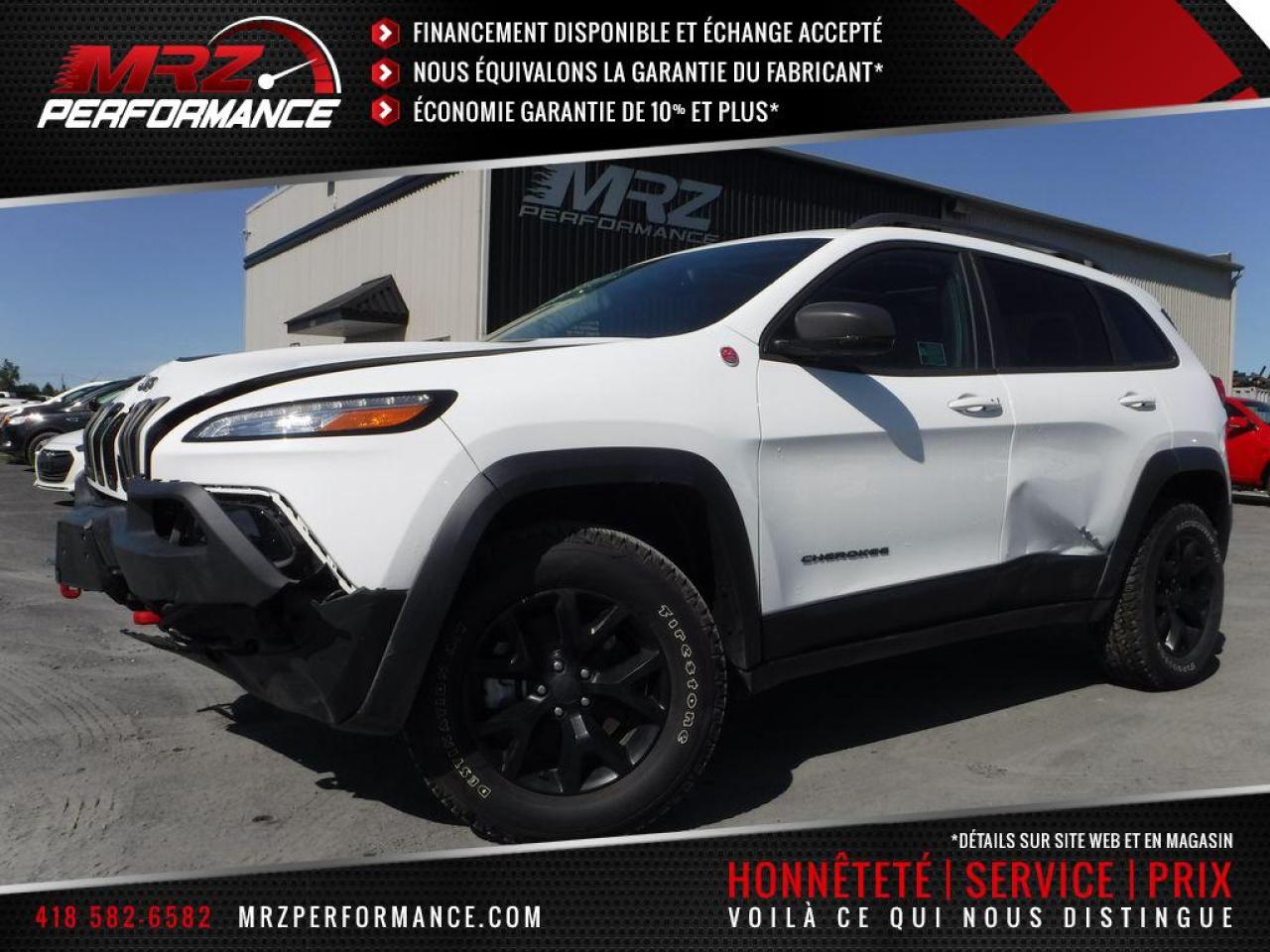 Used 2016 Jeep Cherokee V6 for sale in St-Gédéon-De-Beauce, QC