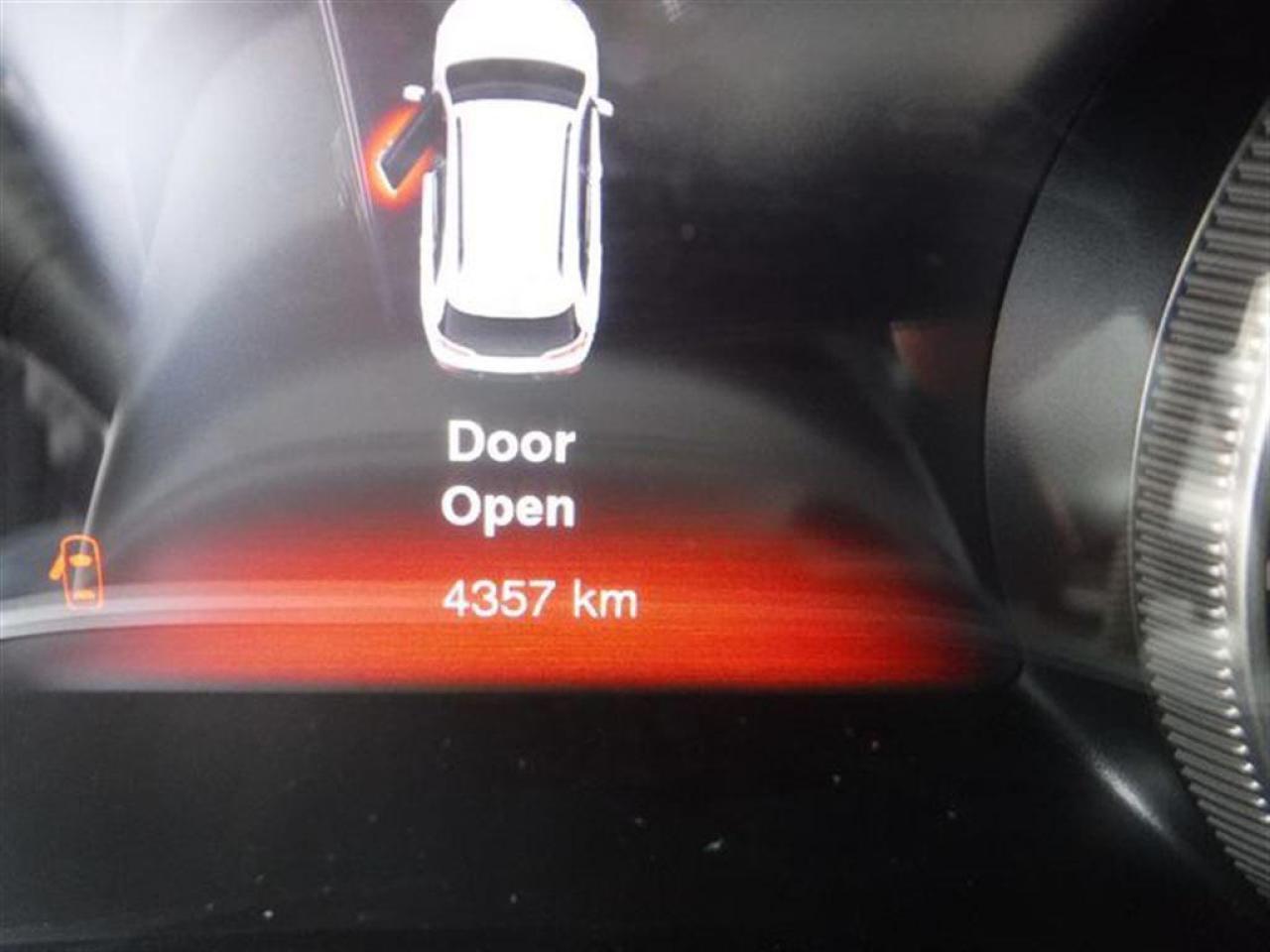 660387