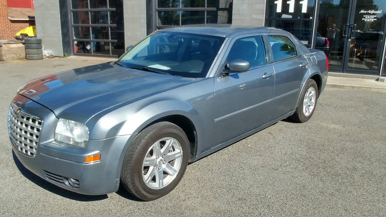 <a href=https://www.noraautos.com/occasion/Chrysler-300-2007.html>https://www.noraautos.com/occasion/Chrysler-300-2007.html</a>

FINANCEMENT 100% APPROUVÉ*, 2007 CHRYSLER 300, CUIR,, VITRES, PORTES, MIROIRS, SIÈGES ÉLECTRIQUE CONDUCTEUR, CLIMATISATION, ORDINATEUR DE BORD, RADIO AM/FM/CD/AUX, FOG LIGHT, VOLANT AJUSTABLE HAUTEUR TÉLESCOPIQUE, CONTROL DE STABILITÉ ÉLECTRONIQUE (ESC), TÉLÉDÉVÉROUILLAGE A DISTANCE, ET BIEN PLUS...*****RABAIS 2000$ INCLUS***** 


BEAUCOUP DE VÉHICULE EN INVENTAIRE VOIR LES AUTRES ANNONCES 

TOUT NOS VÉHICULES SONT INSPECTÉS, RECONDITIONNÉ ET KILOMÉTRAGE CERTIFIÉ

FINANCEMENT 1RE 2E ET 3E CHANCE AU CRÉDIT DISPONIBLE

**CARTE DÉBIT ET CRÉDIT ACCEPTÉ
               AUCUN CAS REFUSÉ


DISPONIBLE 7 JOURS SUR 7 
LIVRAISON RAPIDE

SANS FRAIS: 1-877-573-8087
TÉLÉCOPIEUR: 1-450-527-1100

*COMPTANT REQUIS
**FRAIS 2.63% PAIEMENTS PAR CRÉDIT