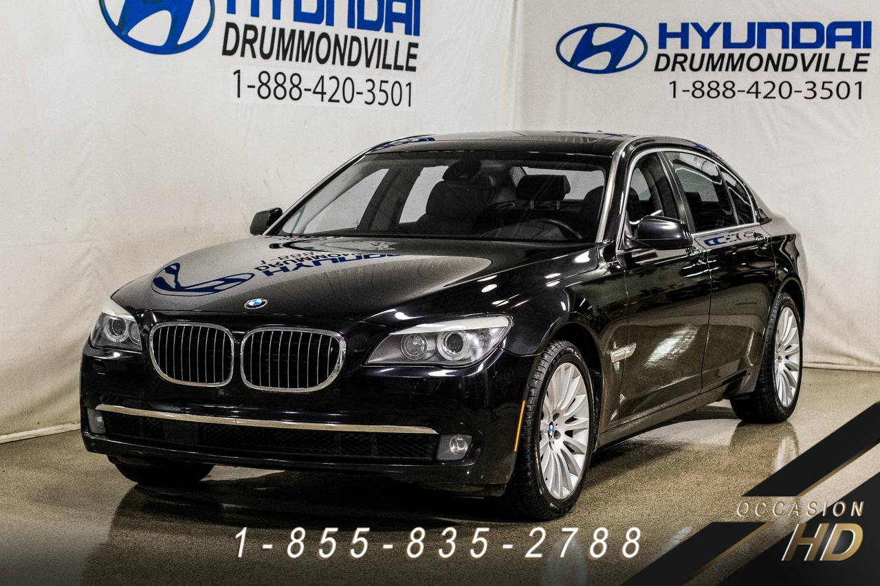 <a href=https://www.hyundaidrummondville.com/occasion/BMW-750-2012.html>https://www.hyundaidrummondville.com/occasion/BMW-750-2012.html</a>

*** VÉHICULE CERTIFIÉ BMW 7/160 000 KM *** BMW 750 LI 2012 ~ CONDITION SHOWROOM ~ LUXURY SEATING PACK / COLD WEATHER PACK / CONVENIENCE PACK / DRIVER ASSISTANCE PACK / NAVIGATION, NIGHT VISION, HEAD-UP DISPLAY, CAMÉRA 360, SIÈGES VENTILLÉS MASSANT, TOIT OUVRANT, CLIMATISATION 4 ZONES, AVERTISSEUR DE COLLISION ET BIEN PLUS!! WOW!! CETTE LUXUEUSE BERLINE VOUS OFFRE UNE COMBINAISON PARFAITE!! MOTEUR TWIN-TURBO 4.4L 400 HP & 450 LBS DE COUPLE, MODE SPORT/CONFORT, CONDUITE DYNAMIQUE CAPTIVANTE, HABITACLE DE HAUTE QUALITÉ ERGONOMIQUE ÉQUIPÉ DES DERNIÈRES TECHNOLOGIES, DESIGN AGRESSIF ET SPORTIF... ELLE VOUS COMBLERA SOUS TOUS LES ASPECTS!! FAITES VITE!! PASSEZ DÈS AUJOURDHUI POUR EN FAIRE LESSAI ROUTIER!

POUR PRENDRE RENDEZ-VOUS POUR UN ESSAI ROUTIER OU POUR OBTENIR PLUS DE DÉTAILS, VOUS POUVEZ COMMUNIQUER SANS FRAIS AU : 1-888-420-3501, VIA MESSAGERIE TEXTE OU APPEL AU 819 314-6555 OU PAR COURRIEL AU USAGE@HYUNDAIDRUMMONDVILLE.CA EN TOUT TEMPS MÊME LES SOIRS ET LES FINS DE SEMAINE !!! PRIX ÉTABLI AVEC UN FINANCEMENT À TAUX RÉGULIER!

NOUS SOMMES LA CONCESSION AU CENTRE DU QUÉBEC !! 1H DE MONTRÉAL   1H DE SHERBROOKE   1H DE TROIS-RIVIÈRES   1H45 DE QUÉBEC !! LE VÉHICULE QUE VOUS RECHERCHEZ À PORTÉ DE MAIN !!

1ERE, 2E ET 3E CHANCE AU CRÉDIT!! AUCUN CAS REFUSÉ!!
FINANCEMENT ET GARANTIE DISPONIBLE SUR PLACE!!
NOUS REPRENONS TOUS VOS ÉCHANGES, MOTO - VTT - BATEAU - ROULOTTE - MOTORISÉ - AVION - QUADRIPORTEUR!!