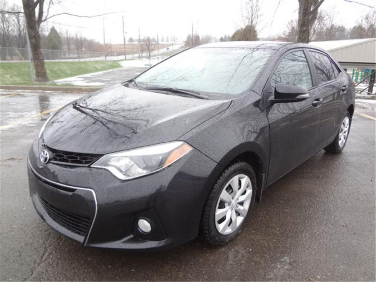 Used 2015 Toyota Corolla S for sale in St-Lambert-de-Lauzon, QC