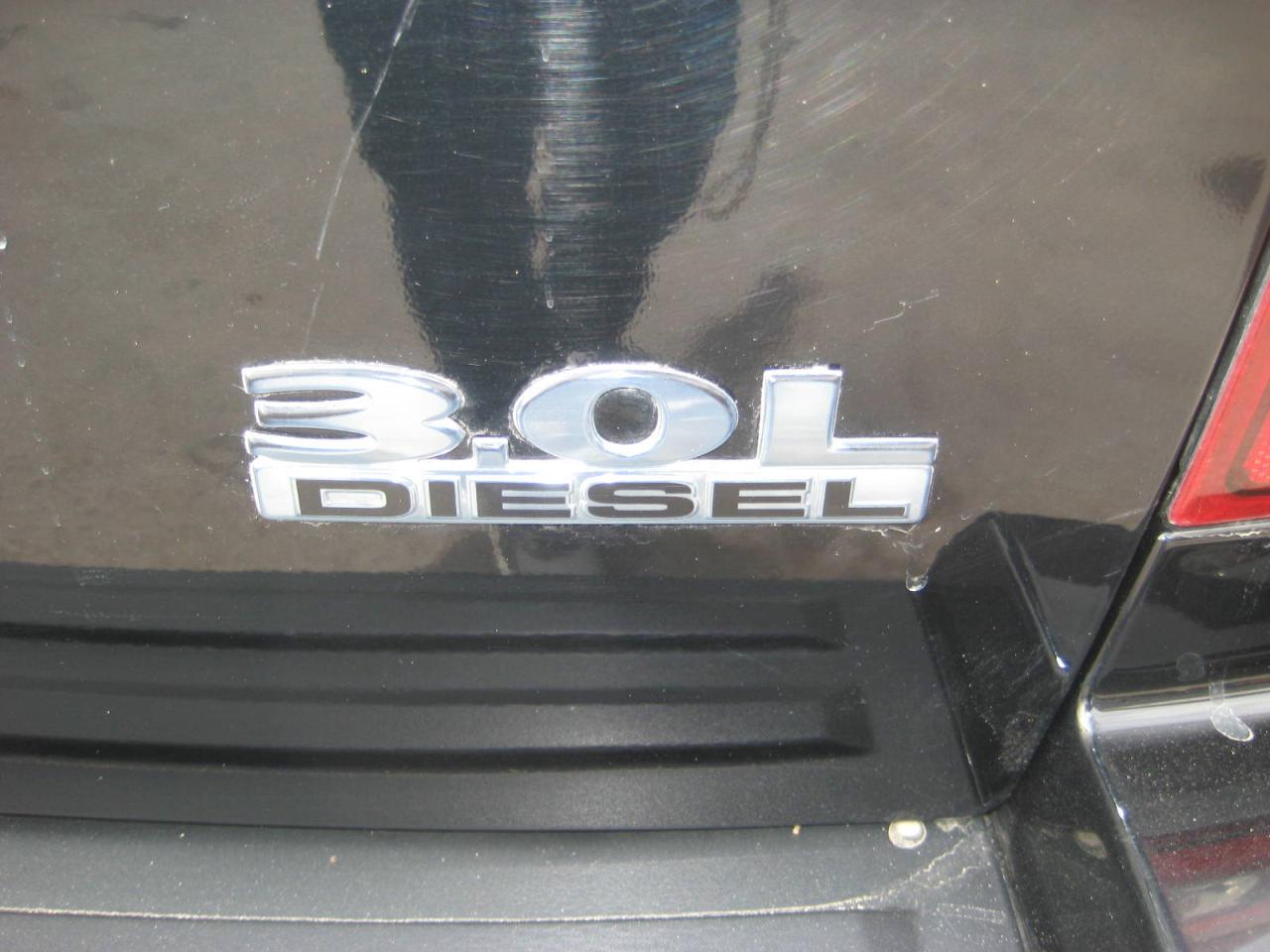 660887