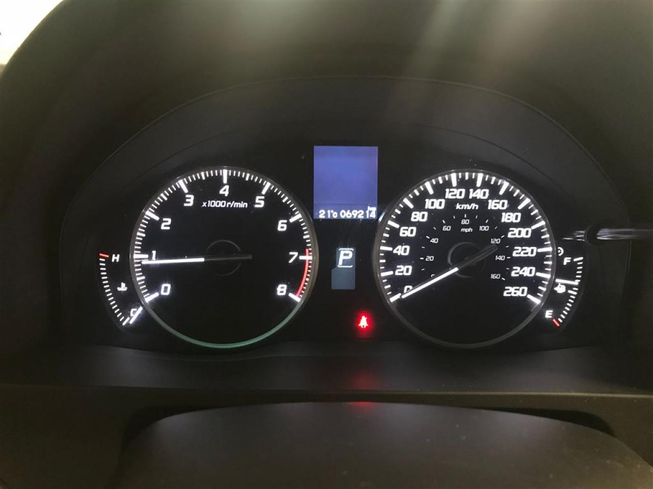660900