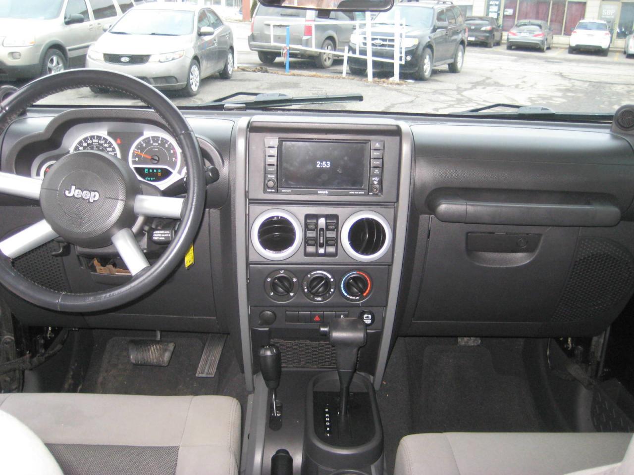 660942