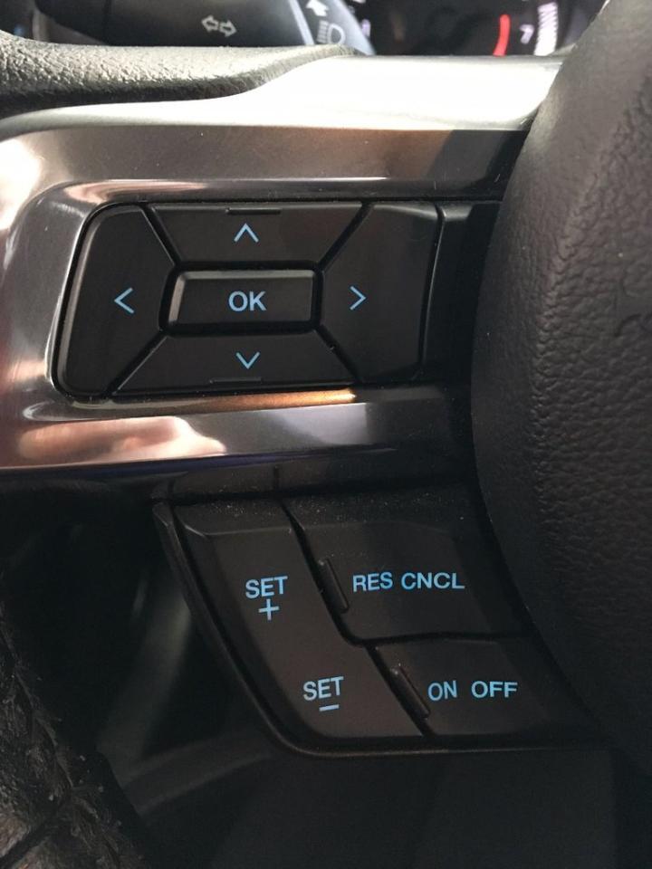 660998