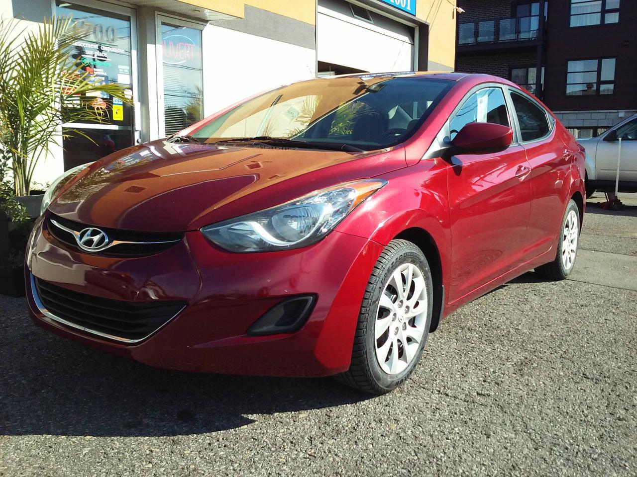Used 2011 Hyundai Elantra GL 5 vitesses berline for sale in St-Charles-Borromée, QC