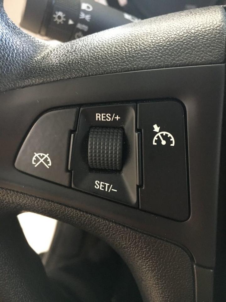 661028