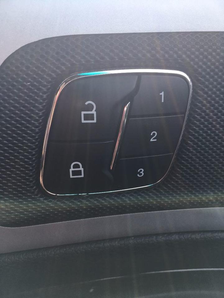 661073.11610693