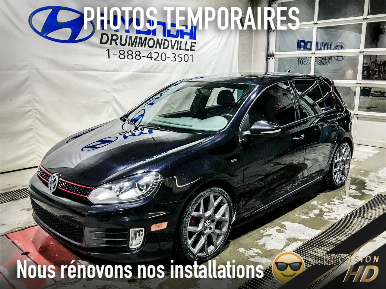 <a href=https://www.hyundaidrummondville.com/occasion/Volkswagen-Golf_GTI-2013.html>https://www.hyundaidrummondville.com/occasion/Volkswagen-Golf_GTI-2013.html</a>

~ RARE EDITION WOLFSBURG!! ~ CERTIFIÉ JUIN 2019 ~VOLKSWAGEN GOLF GTI 2013 MANUELLE ~ NAVIGATION + TOIT OUVRANT, SYSTÈME DYNAUDIO, BLUETOOTH, MAGS 18 POUCES, SIÈGES CHAUFFANTS, CLIMATISATION 2 ZONES ET BIEN PLUS !! CETTE GTI POSSÈDE UN MOTEUR 4 CYLINDRES DE 2.0T OFFRANT 200 CHEVAUX AINSI QUE 207 LBS DE COUPLE !! ELLE EST RECONNU POUR SA CONDUITE PLAISANTE DYNAMIQUE, SON ÉCONOMIE DESSENCE, SON LOOK RÉUSSI, SA FIABILITÉ AINSI QUE SON CONFORT !! VOUS NEN SEREZ QUE COMBLÉS !! PASSEZ DÈS AUJOURDHUI POUR EN FAIRE LESSAI ROUTIER !!

POUR PRENDRE RENDEZ-VOUS POUR UN ESSAI ROUTIER OU POUR OBTENIR PLUS DE DÉTAILS, VOUS POUVEZ COMMUNIQUER SANS FRAIS AU : 1-888-420-3501, VIA MESSAGERIE TEXTE OU APPEL AU 819 314-6555 OU PAR COURRIEL AU USAGE@HYUNDAIDRUMMONDVILLE.CA EN TOUT TEMPS MÊME LES SOIRS ET LES FINS DE SEMAINE !! PRIX ÉTABLI AVEC UN FINANCEMENT À TAUX RÉGULIER !!

NOUS SOMMES LA CONCESSION AU CENTRE DU QUÉBEC !! 1H DE MONTRÉAL   1H DE SHERBROOKE   1H DE TROIS-RIVIÈRES   1H45 DE QUÉBEC !! LE VÉHICULE QUE VOUS RECHERCHEZ À PORTÉ DE MAIN !!

1ERE, 2E ET 3E CHANCE AU CRÉDIT !! AUCUN CAS REFUSÉ !!
FINANCEMENT ET GARANTIE DISPONIBLE SUR PLACE !!
NOUS REPRENONS TOUS VOS ÉCHANGES, MOTO - VTT - BATEAU - ROULOTTE - MOTORISÉ - AVION   QUADRIPORTEUR !!