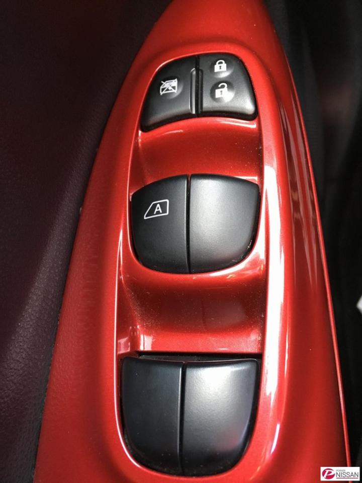 661087