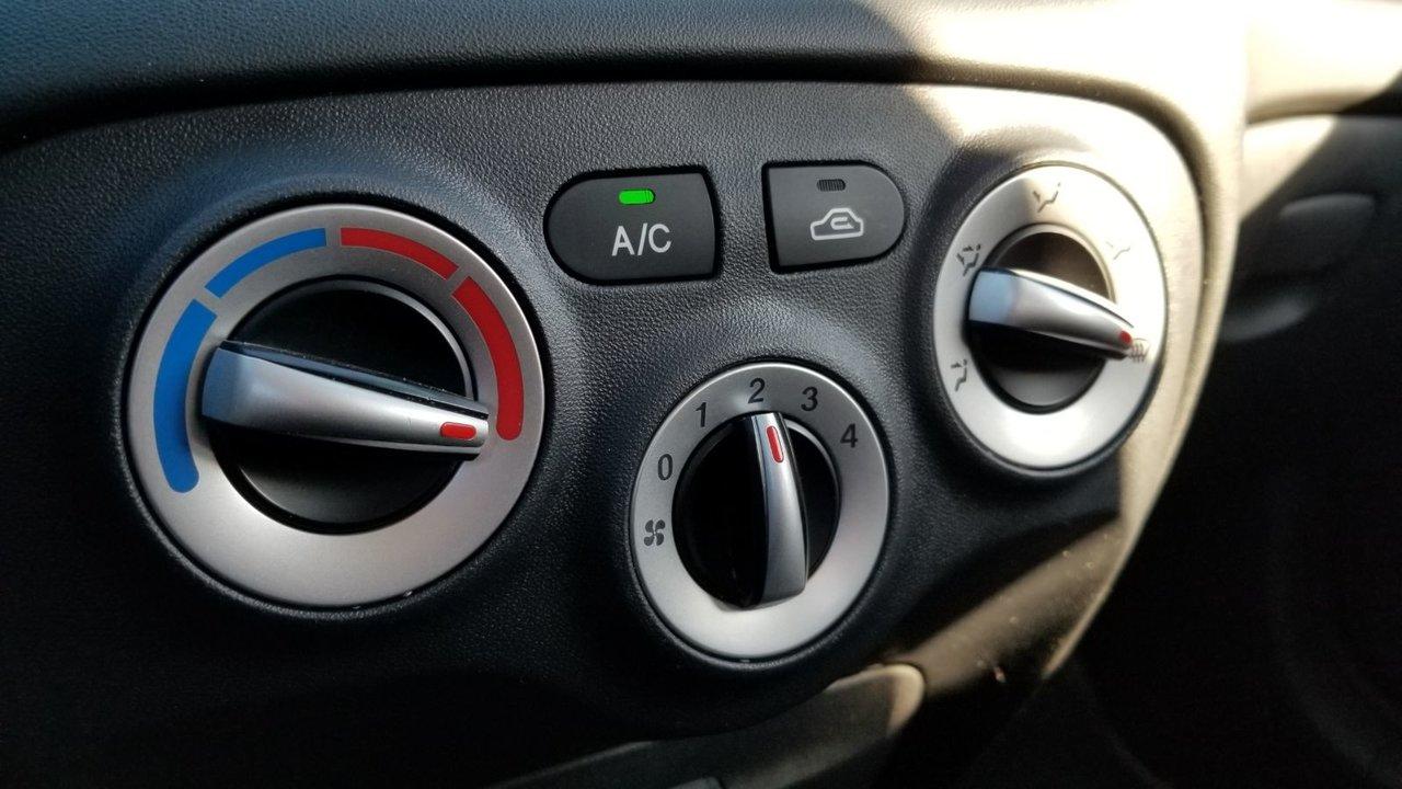 661105