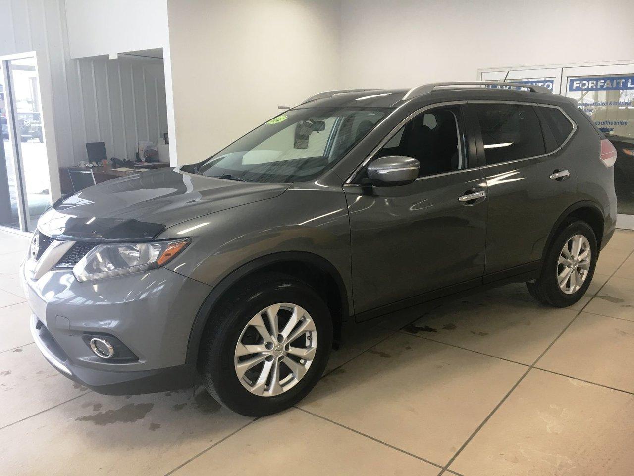 <a href=https://www.poiriernissan.com/occasion/Nissan-Rogue-2014.html>https://www.poiriernissan.com/occasion/Nissan-Rogue-2014.html</a>

Nissan Rogue SV TI  2014Régulateur de vitesse, Toit ouvrant, Essuie-glaces intermittents, Essuie-glace arrière, Anti-démarreur, Freins ABS, Contrôle de stabilité, Coussin gonflable conducteur, Démarreur à distance, Lecteur CD, Lecteur MP3, Miroirs chauffants, Portes électriques, Sièges électriques, Vitres électriques, Air climatisé, Commandes audio au volant, Sièges arrières rabattables, Sièges chauffants, Volant ajustable, Aileron, Tapis protecteurs, Radio satellite, Ordinateur de bord, Caméra de recul, Radio AM/FM, Direction assistée, Télédéverrouillage, Banquette arrière divisé, Système d\alarme, Rétroviseurs électriques, Jantes en alliage, Antipatinage, Coussins gonflables, Verrous de sécurité pour enfants, Système de surveillance de la pression des pneus, Dégivreur de lunette arrière, Sièges baquets, Technologie Bluetooth intégrée