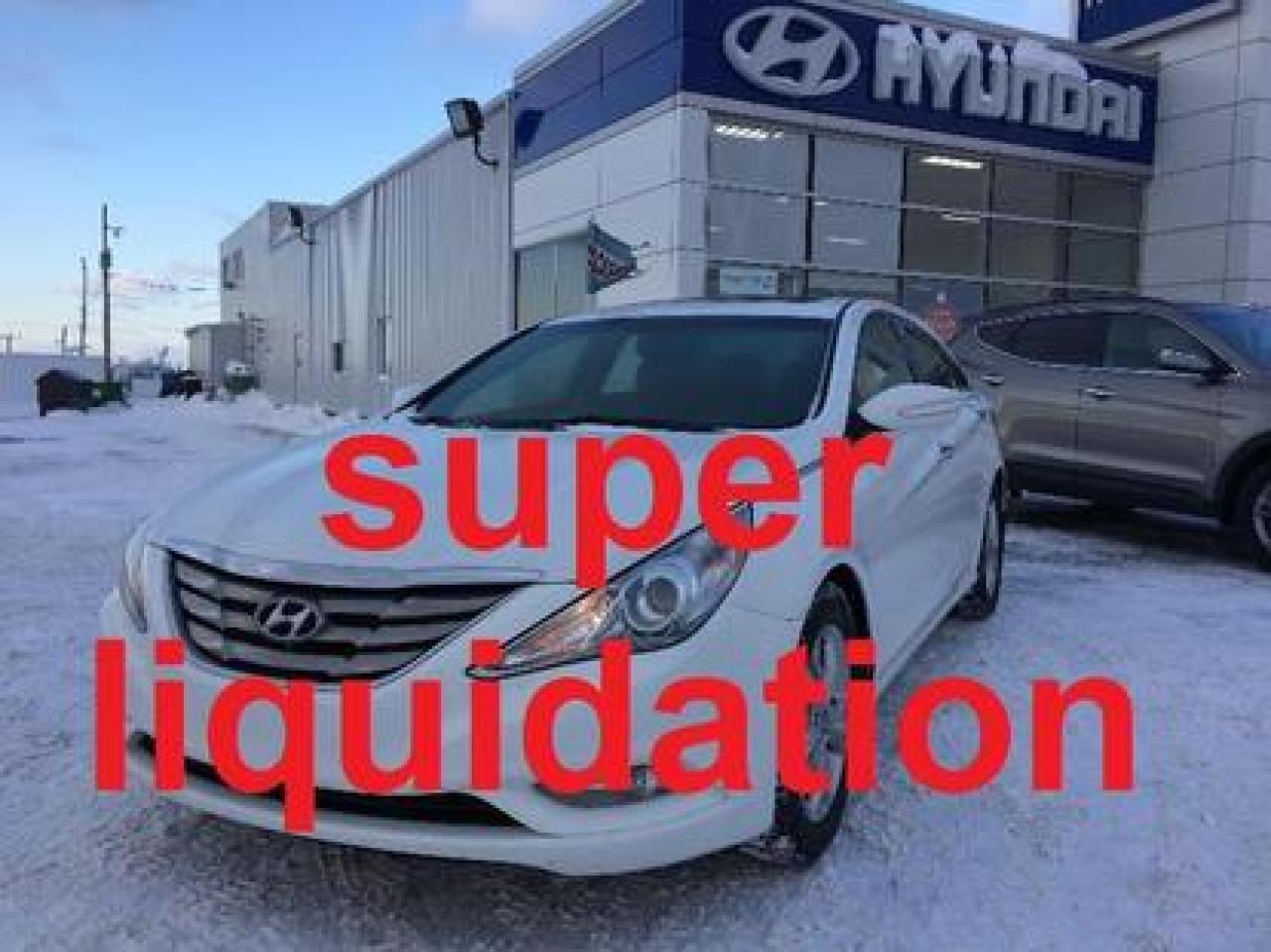 Used 2011 Hyundai Sonata 4DR SDN 2.4L LTD for sale in Matane, QC