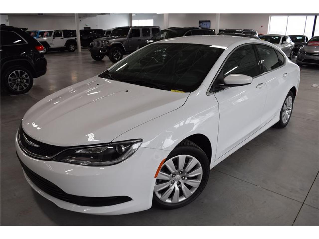 Used 2016 Chrysler 200 Lx-A/c-Mags for sale in Mascouche, QC