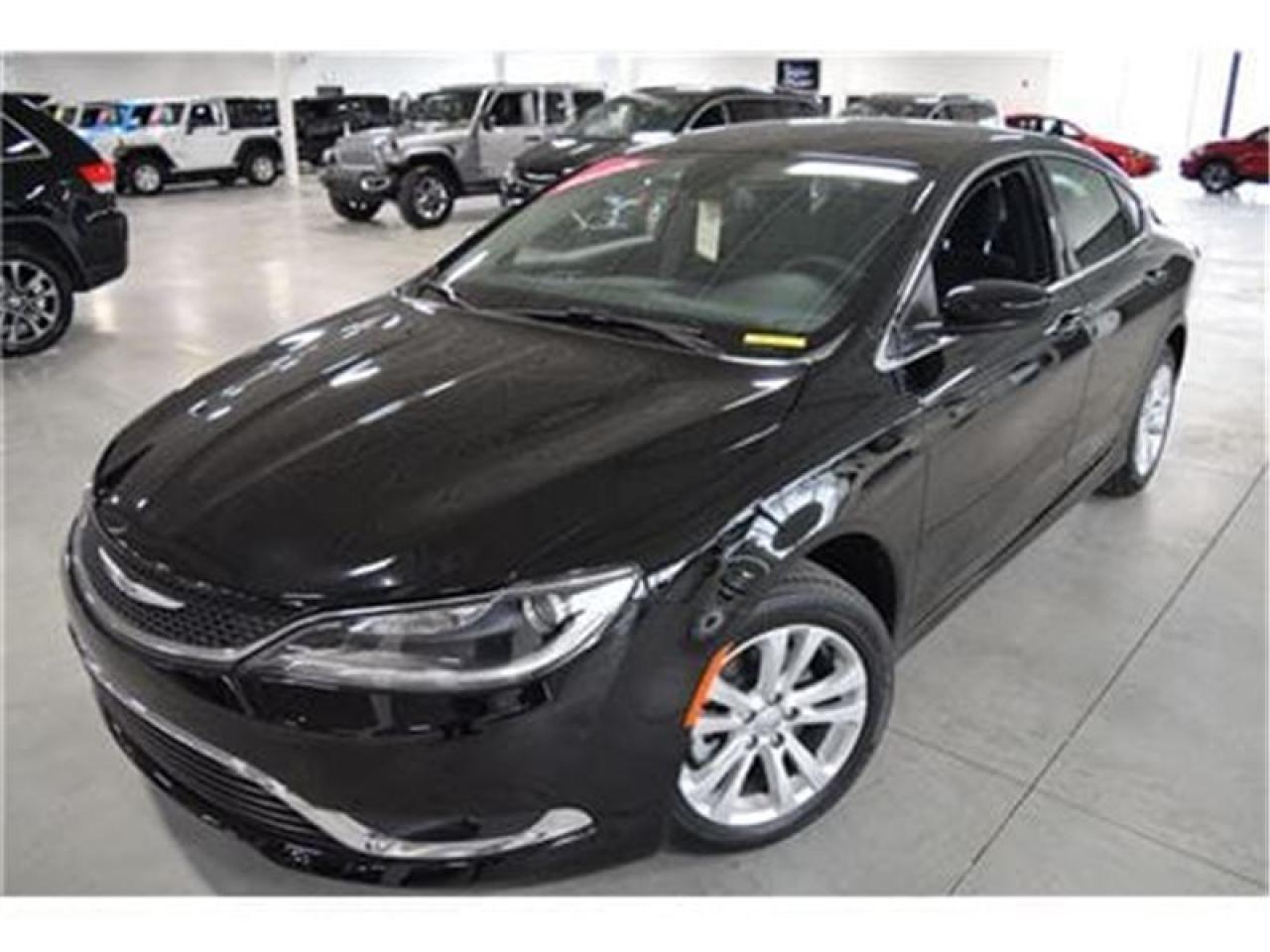 Used 2016 Chrysler 200 Ltd-Gros Ecran-Grp for sale in Mascouche, QC