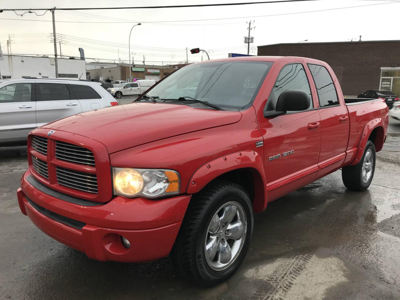 Used 2004 Dodge Ram 1500 Cabine Quad 4 portes empattement de 140 for sale in Montréal-Nord, QC