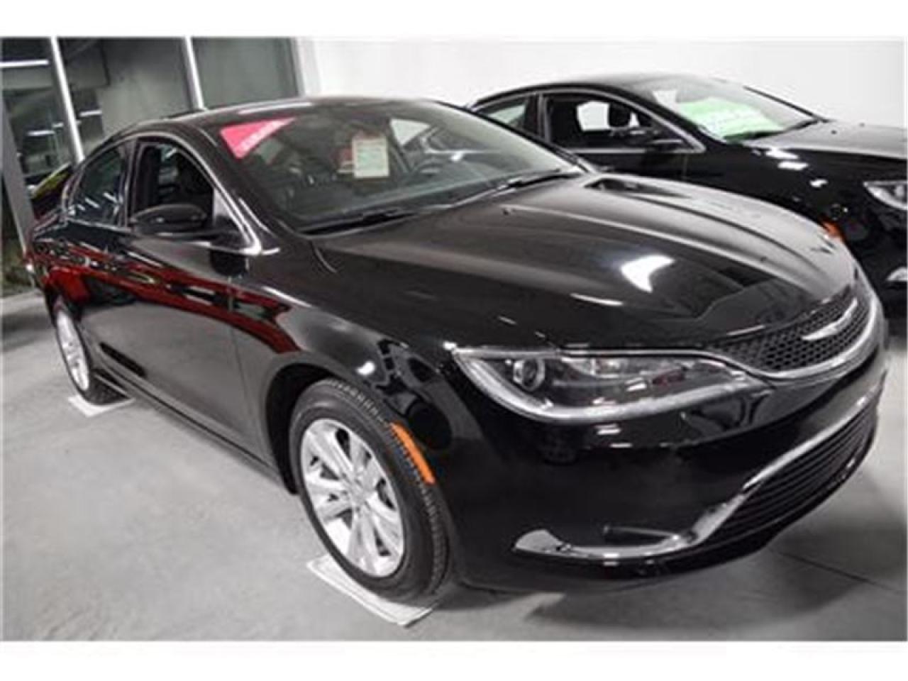 Used 2016 Chrysler 200 Ltd-Gros Ecran-Grp for sale in Mascouche, QC