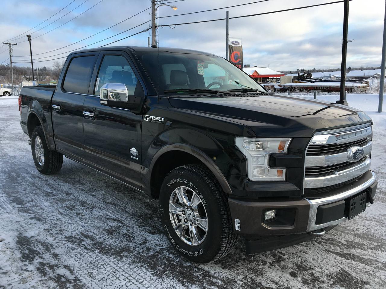 <a href=https://www.carleford.com/occasion/Ford-F150-2017.html>https://www.carleford.com/occasion/Ford-F150-2017.html</a>

Air climatisé, vitres électriques, portes électriques, caméra de recul, sonar de recul,démarreur a distance, sync3, sync connect, ensemble de remorquage, marche-pieds, marche-pieds hayon, régulateur de vitesse, sièges chauffant et climatisé, sièges arrière chauffant, intérieur en cuir, trailler brake controle, système de navigation, système dinfo sur les angles mort, marche-pieds électriques, toit ouvrant panoramique, sièges électriques, bed liner 
Le prix affiché est avec le 1000$ rabais costco