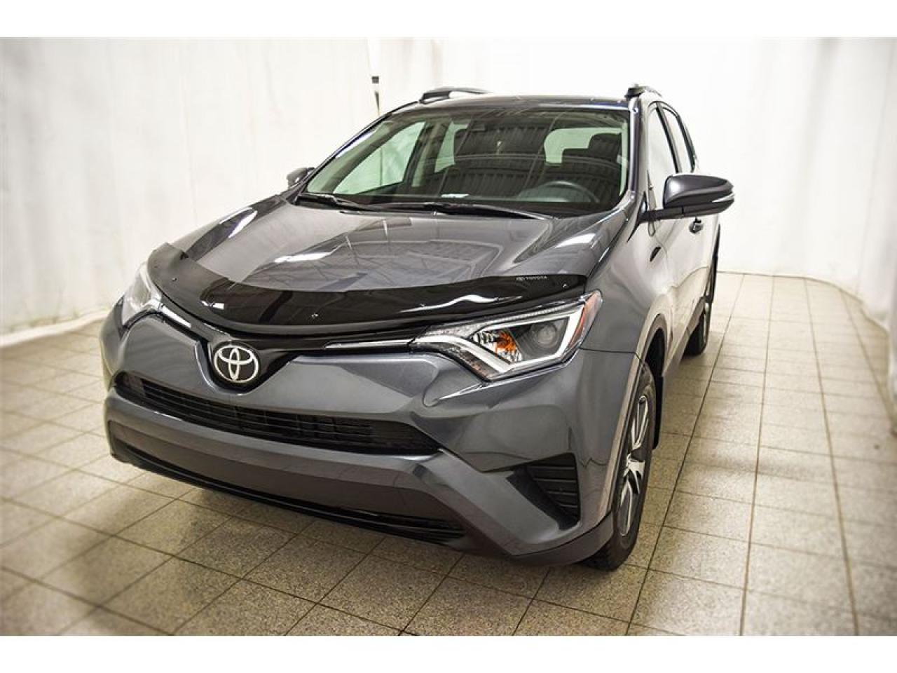 Used 2018 Toyota RAV4 Le Awd, Sieges Ch for sale in Québec, QC