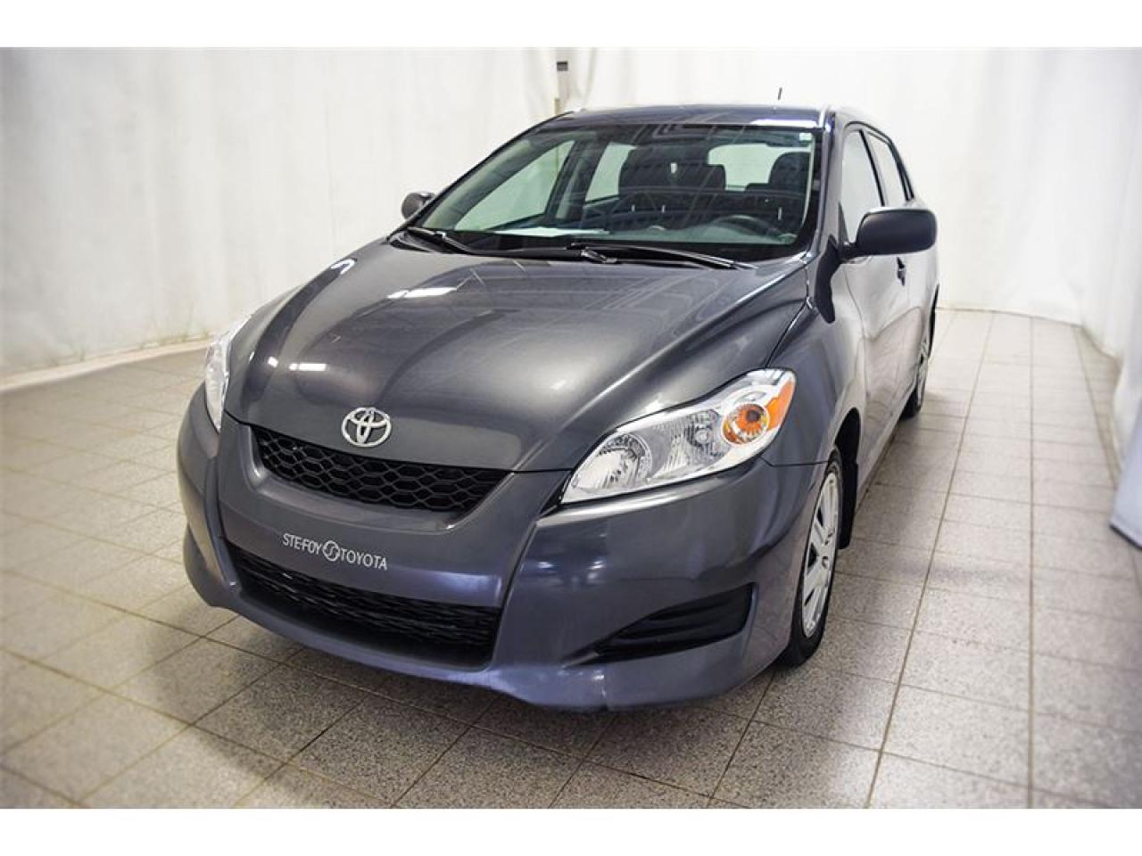 Used 2014 Toyota Matrix A/c, Bluetooth for sale in Québec, QC