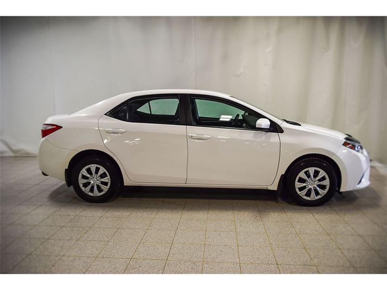 Used 2014 Toyota Corolla Ce, Vi Electriques for sale in Québec, QC