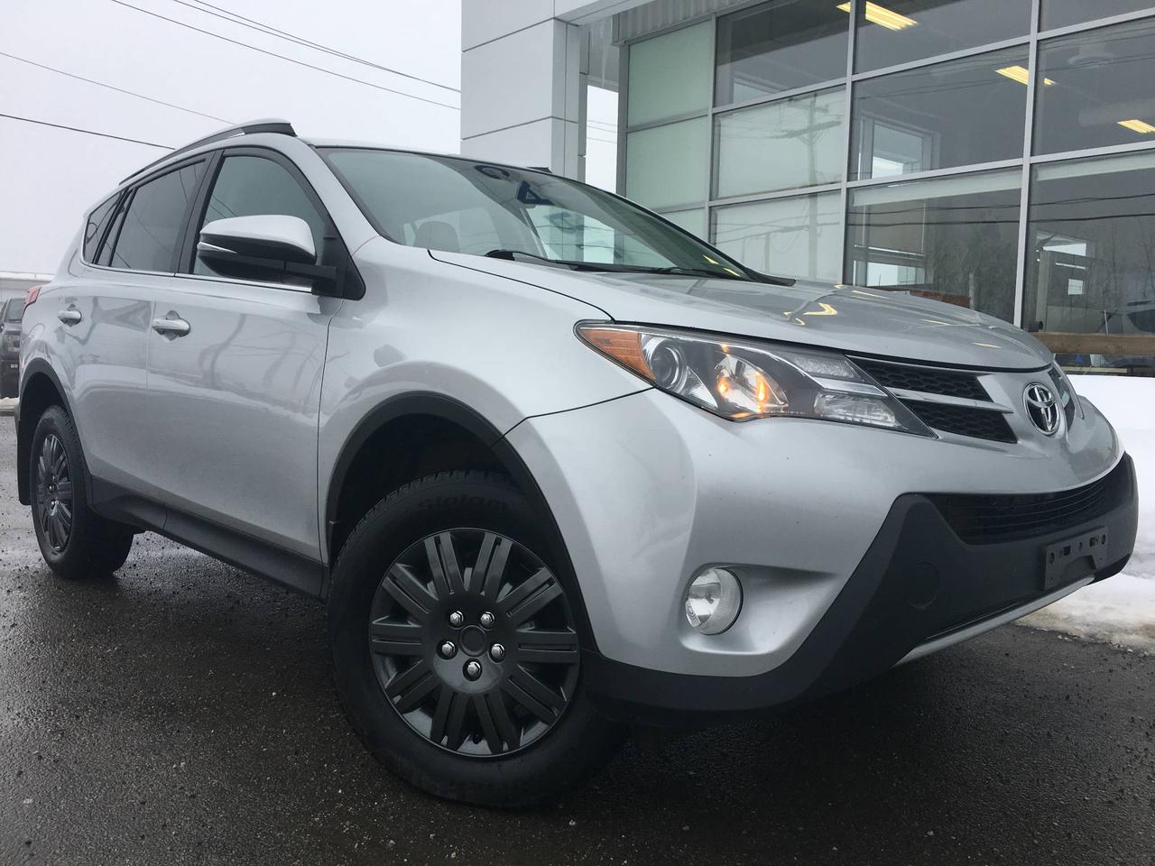 <a href=https://www.carleford.com/occasion/Toyota-RAV4-2013.html>https://www.carleford.com/occasion/Toyota-RAV4-2013.html</a>

AWD 2.5L CAMERA DE RECULE JAMAIS ACCIDENTE, PNEU HIVER ET PLUS ETE AVEC MAG