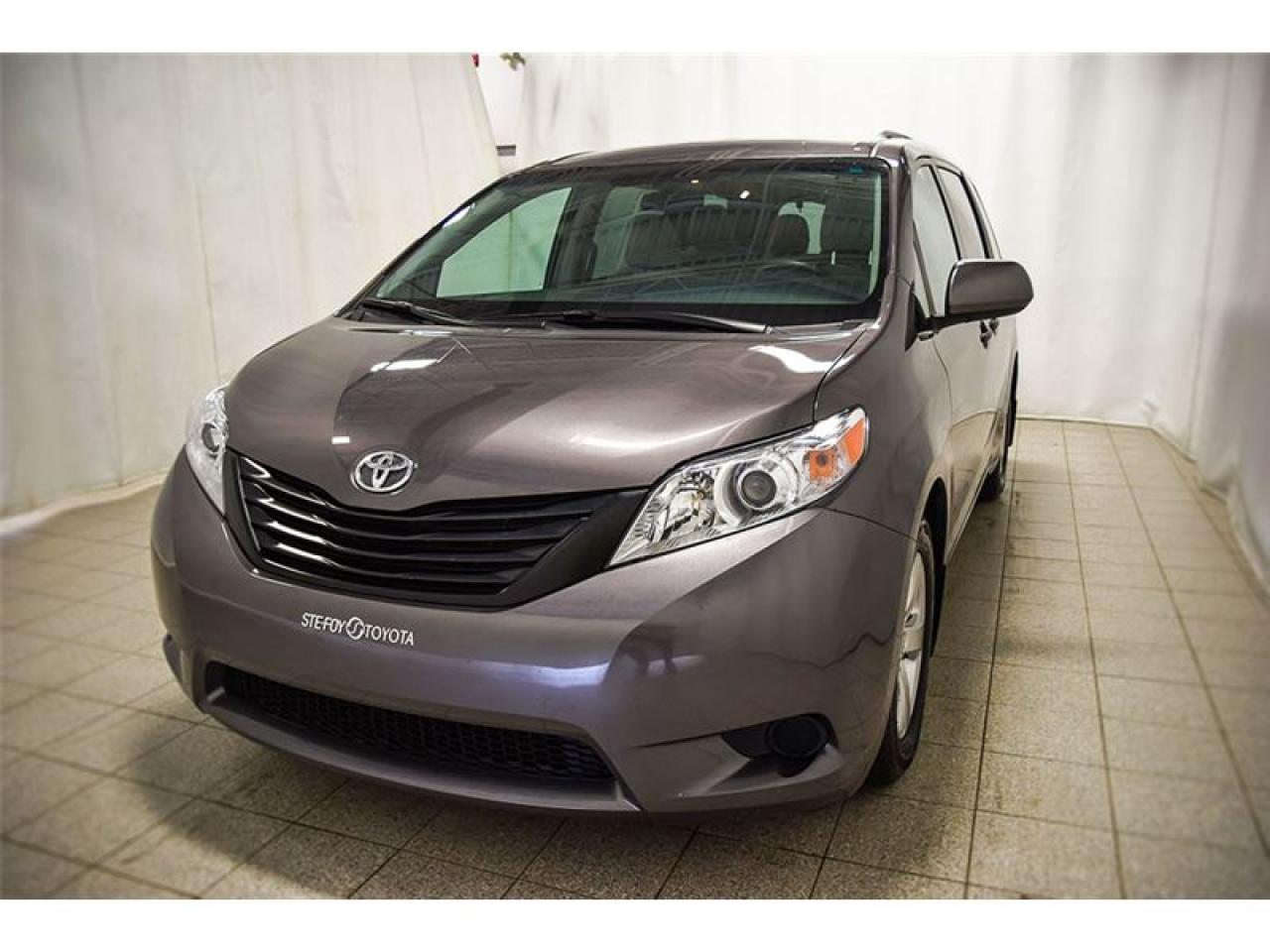 Used 2017 Toyota Sienna 7 Passagers, Gr for sale in Québec, QC
