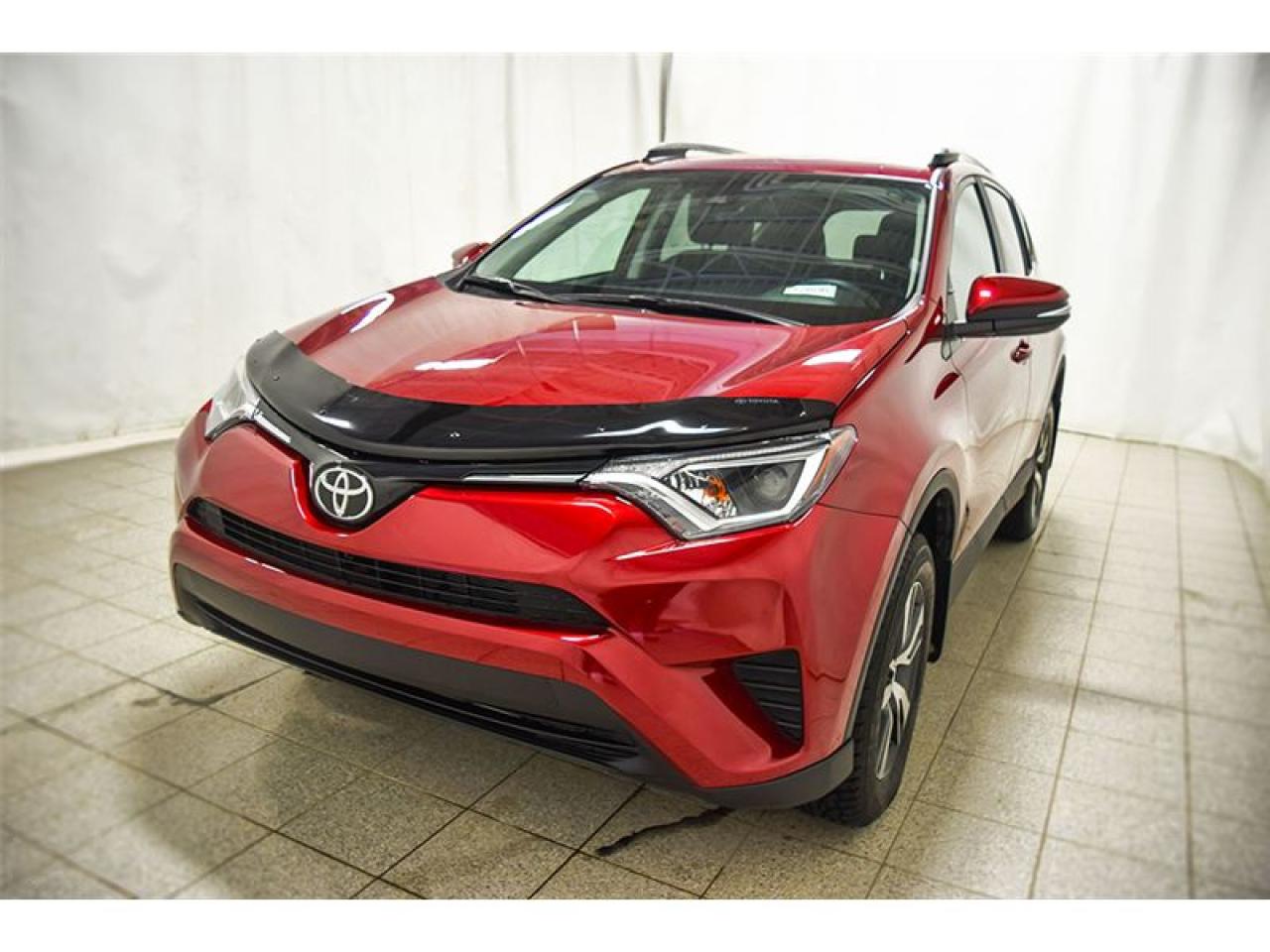 Used 2018 Toyota RAV4 Le Awd, Sieges Ch for sale in Québec, QC