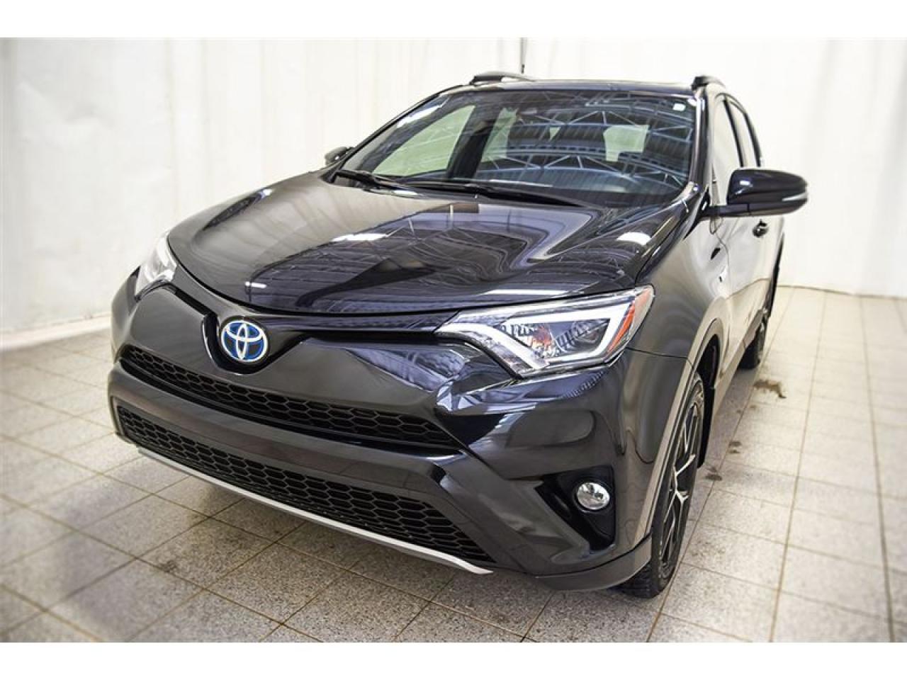 Used 2017 Toyota RAV4 Se Awd, Cuir for sale in Québec, QC