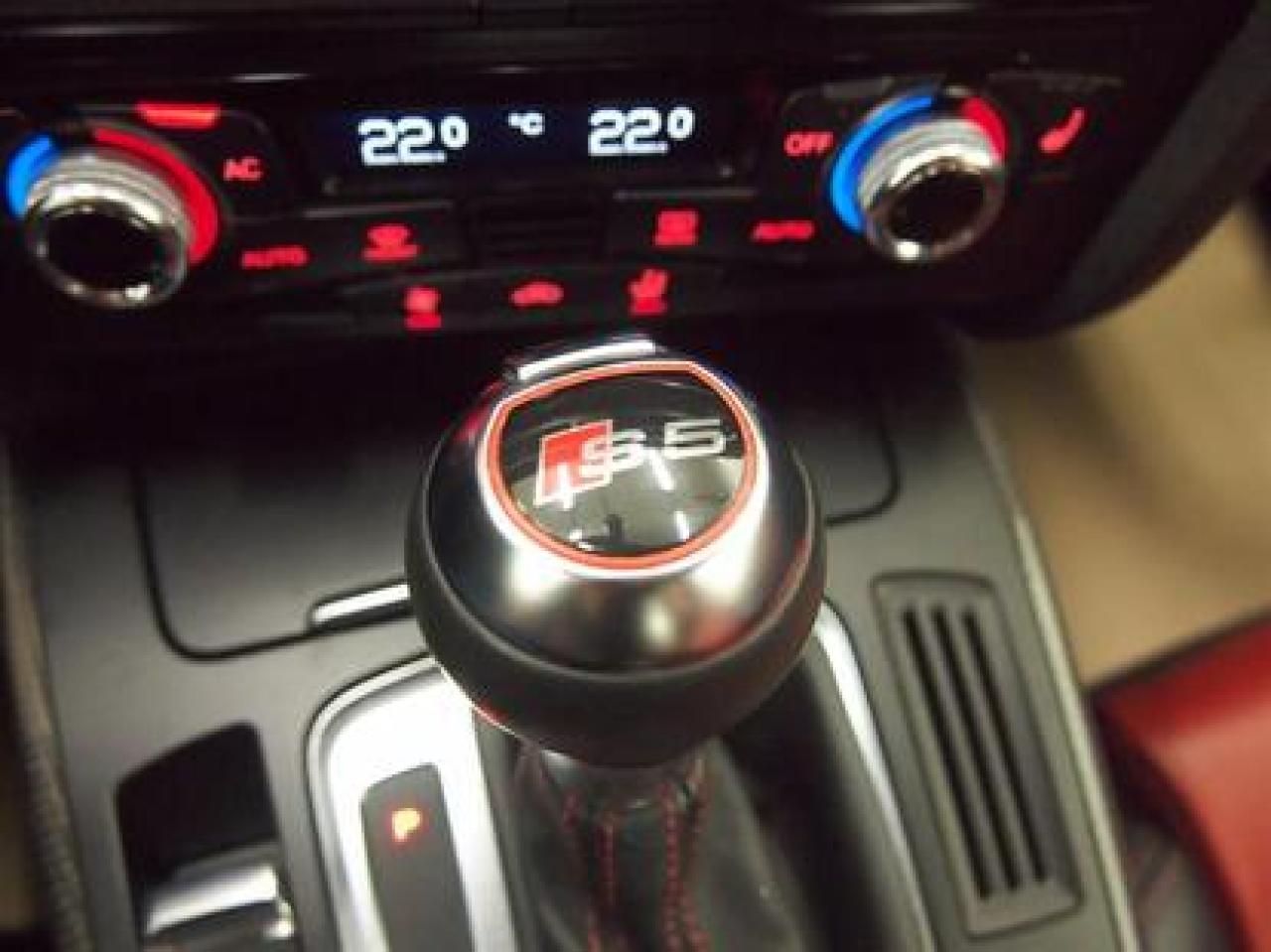 661777