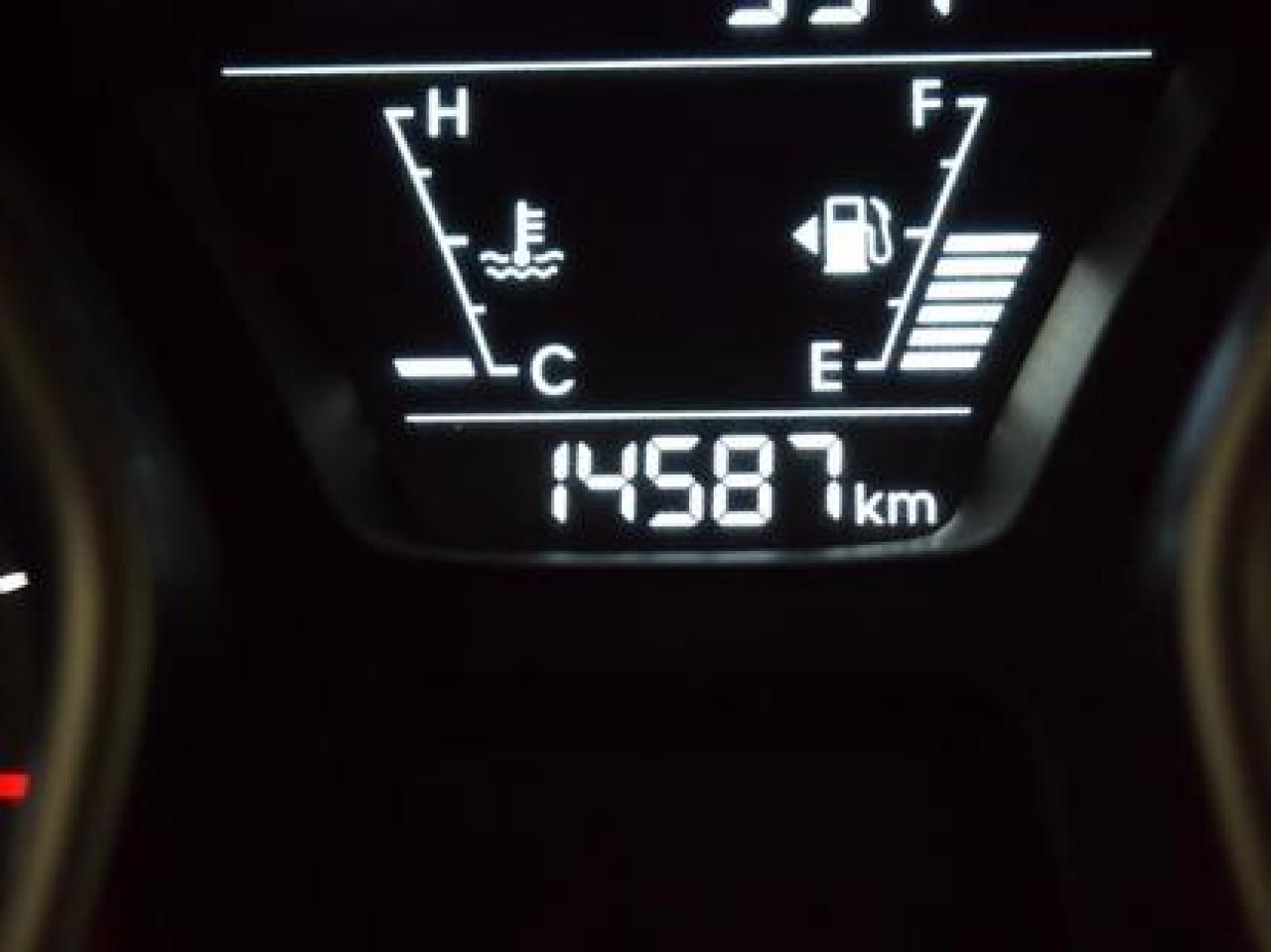 661827