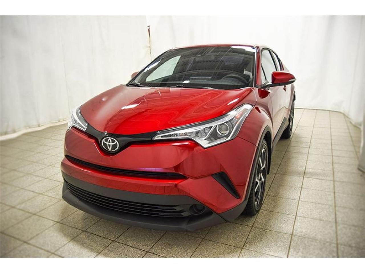 Used 2018 Toyota C-HR Xle Premium, A/c for sale in Québec, QC