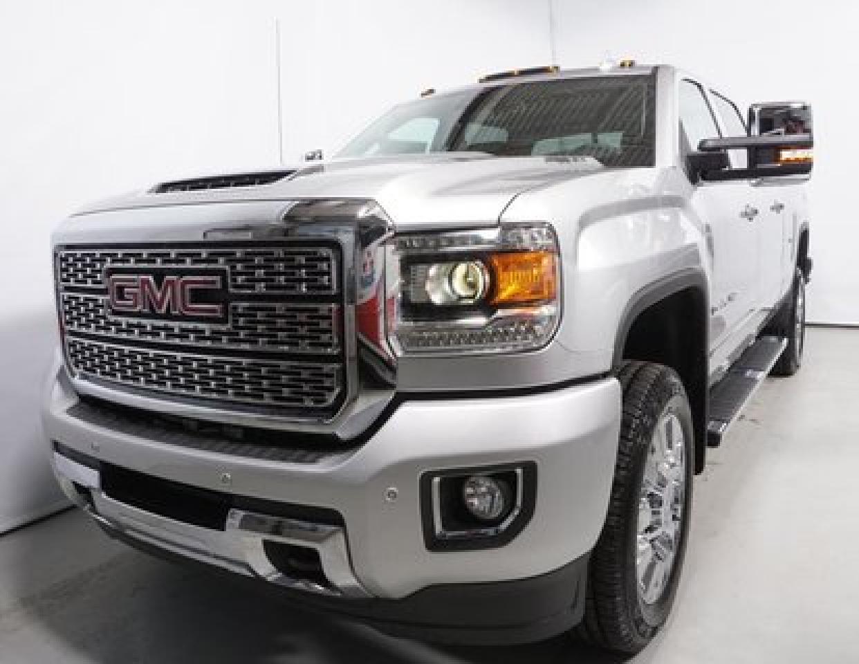 Used 2018 GMC Sierra 2500 Denali, Duramax for sale in Repentigny, QC