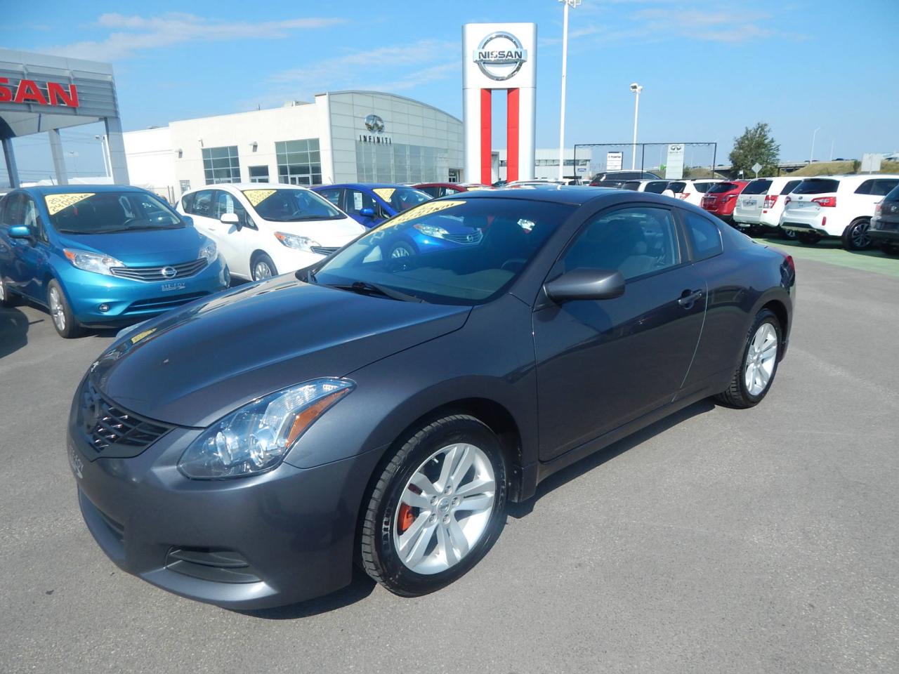 Used 2012 Nissan Altima Coupé 2 portes I4, CVT 2,5 S for sale in Ste-Foy, QC