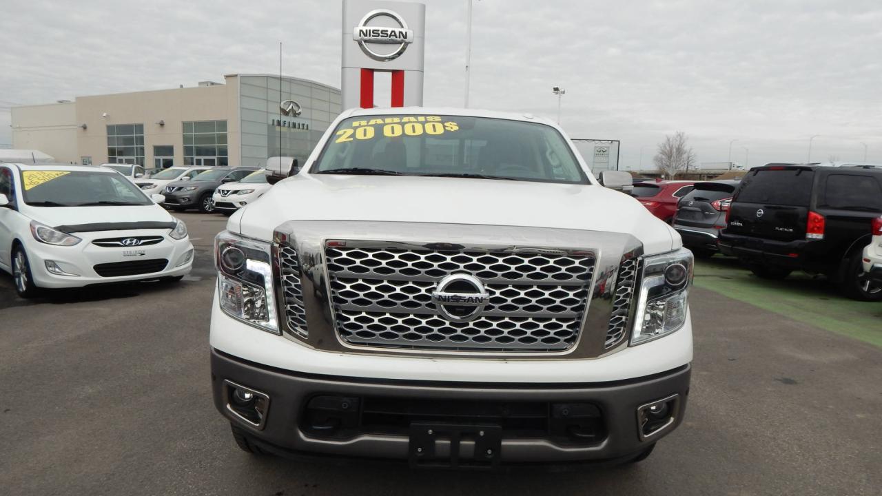 Used 2017 Nissan Titan Platine Réserve cabine double 4RM for sale in Ste-Foy, QC