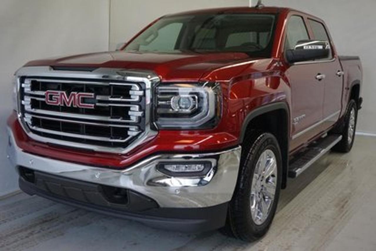 <a href=https://www.autoaubaine.com/GMC-Sierra 1500-c6938123.html>https://www.autoaubaine.com/GMC-Sierra 1500-c6938123.html</a>

GMC Sierra 1500 SLT, Crew Cab, S/Box  2018Régulateur de vitesse, Freins ABS, Contrôle de stabilité, Coussin gonflable conducteur, Coussins gonflables latéraux, Démarreur à distance, Lecteur CD, Lecteur MP3, Intérieur en cuir, Siège mémoire, Volant ajustable, Tapis protecteurs, Attelage remorque, Caméra de recul, Pédales ajustables, Rétroviseurs, Volant gainé de cuir, Rétroviseur électrique, Direction assistée, Rétroviseurs chauffants, Siège à réglage électrique, Coussins gonflables arrière pour la tête, Siège conducteur - soutien lombaire, Siège passager - soutien lombaire, Freins à disque, Sièges chauffants - Avant, Antipatinage, Phares antibrouillards, Système de surveillance de la pression des pneus, Technologie Bluetooth intégrée, Roue de secours - Temporaire, Rétroviseur à atténuation automatique, Climatisation