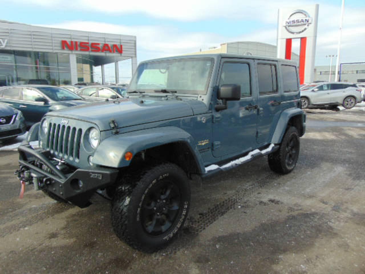 Used 2014 Jeep Wrangler Unlimited Sahara 4 portes 4X4 for sale in Ste-Foy, QC