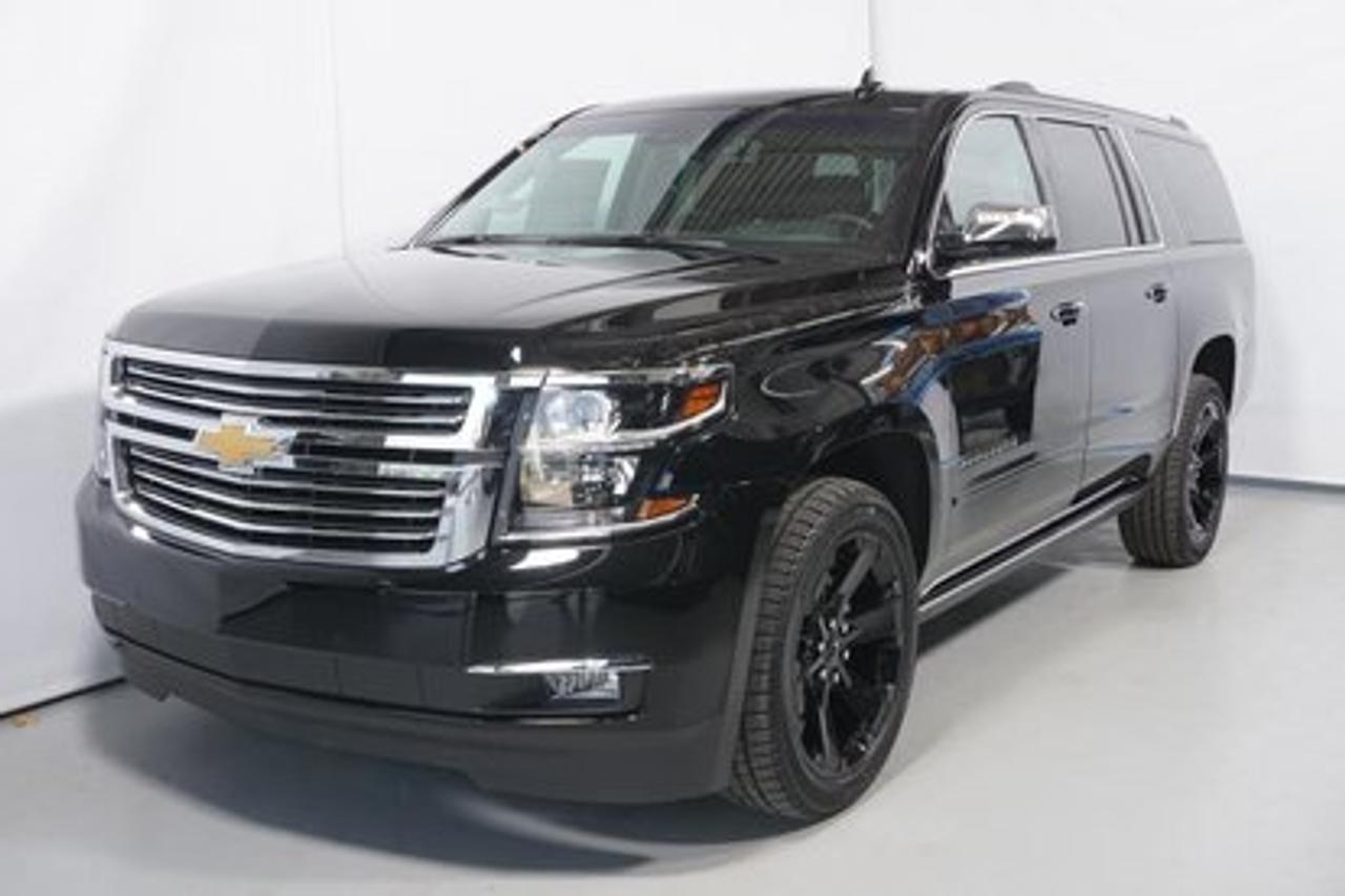<a href=https://www.autoaubaine.com/Chevrolet-Suburban-c6921910.html>https://www.autoaubaine.com/Chevrolet-Suburban-c6921910.html</a>

Chevrolet Suburban Premier  2018Régulateur de vitesse, Essuie-glaces intermittents, Anti-démarreur, Freins ABS, Contrôle de stabilité, Coussin gonflable conducteur, Coussins gonflables latéraux, Démarreur à distance, Lecteur CD, Lecteur MP3, Intérieur en cuir, Lampes de lecture arrière, Siège mémoire, Volant ajustable, Marchepieds, Tapis protecteurs, Attelage remorque, Caméra de recul, Pédales ajustables, Rétroviseurs, Volant gainé de cuir, Rétroviseur électrique, Sièges arrières chauffants, Direction assistée, Sièges de troisième rangée, Rétroviseurs chauffants, Siège à réglage électrique, Coussins gonflables arrière pour la tête, Siège conducteur - soutien lombaire, Siège passager - soutien lombaire, Siège refroidissant, Démarrage sans clé, Freins à disque, Sièges chauffants - Avant, Antipatinage, Phares antibrouillards, Verrous de sécurité pour enfants, Système de surveillance de la pression des pneus, Sièges baquets, Technologie Bluetooth intégrée, Climatisation arrière, Roue de secours - Temporaire, Rétroviseur à atténuation automatique, Surveillance de langle mort, Climatisation, Volant chauffant