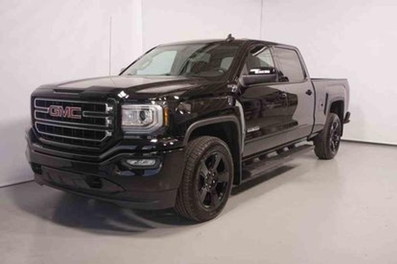 <a href=https://www.autoaubaine.com/GMC-Sierra 1500-c6910235.html>https://www.autoaubaine.com/GMC-Sierra 1500-c6910235.html</a>

GMC Sierra 1500 SLE, Crew Cab  2018Régulateur de vitesse, Freins ABS, Contrôle de stabilité, Coussin gonflable conducteur, Coussins gonflables latéraux, Lecteur CD, Lecteur MP3, Volant ajustable, Tapis protecteurs, Caméra de recul, Volant gainé de cuir, Rétroviseur électrique, Direction assistée, Rétroviseurs chauffants, Coussins gonflables arrière pour la tête, Siège conducteur - soutien lombaire, Freins à disque, Antipatinage, Système de surveillance de la pression des pneus, Technologie Bluetooth intégrée, Roue de secours - Temporaire, Climatisation