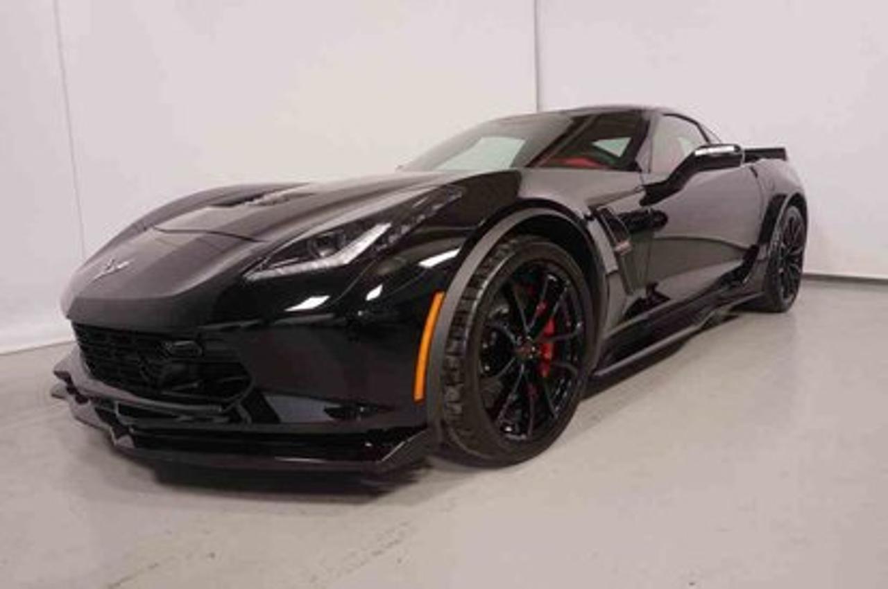 <a href=https://www.autoaubaine.com/Chevrolet-Corvette-c6907773.html>https://www.autoaubaine.com/Chevrolet-Corvette-c6907773.html</a>

Chevrolet Corvette Grand Sport  2018Régulateur de vitesse, Essuie-glaces intermittents, Anti-démarreur, Freins ABS, Contrôle de stabilité, Coussin gonflable conducteur, Coussins gonflables latéraux, Lecteur MP3, Volant ajustable, Tapis protecteurs, Caméra de recul, Volant gainé de cuir, Rétroviseur électrique, Direction assistée, Rétroviseurs chauffants, Siège à réglage électrique, Siège conducteur - soutien lombaire, Siège passager - soutien lombaire, Siège refroidissant, Démarrage sans clé, Freins à disque, Sièges chauffants - Avant, Antipatinage, Sièges baquets, Technologie Bluetooth intégrée, Cache bagages, Rétroviseur à atténuation automatique, Climatisation