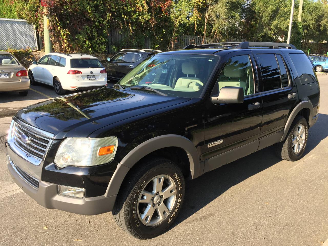 Used 2006 Ford Explorer XLT V8 4X4 for sale in Laval, QC