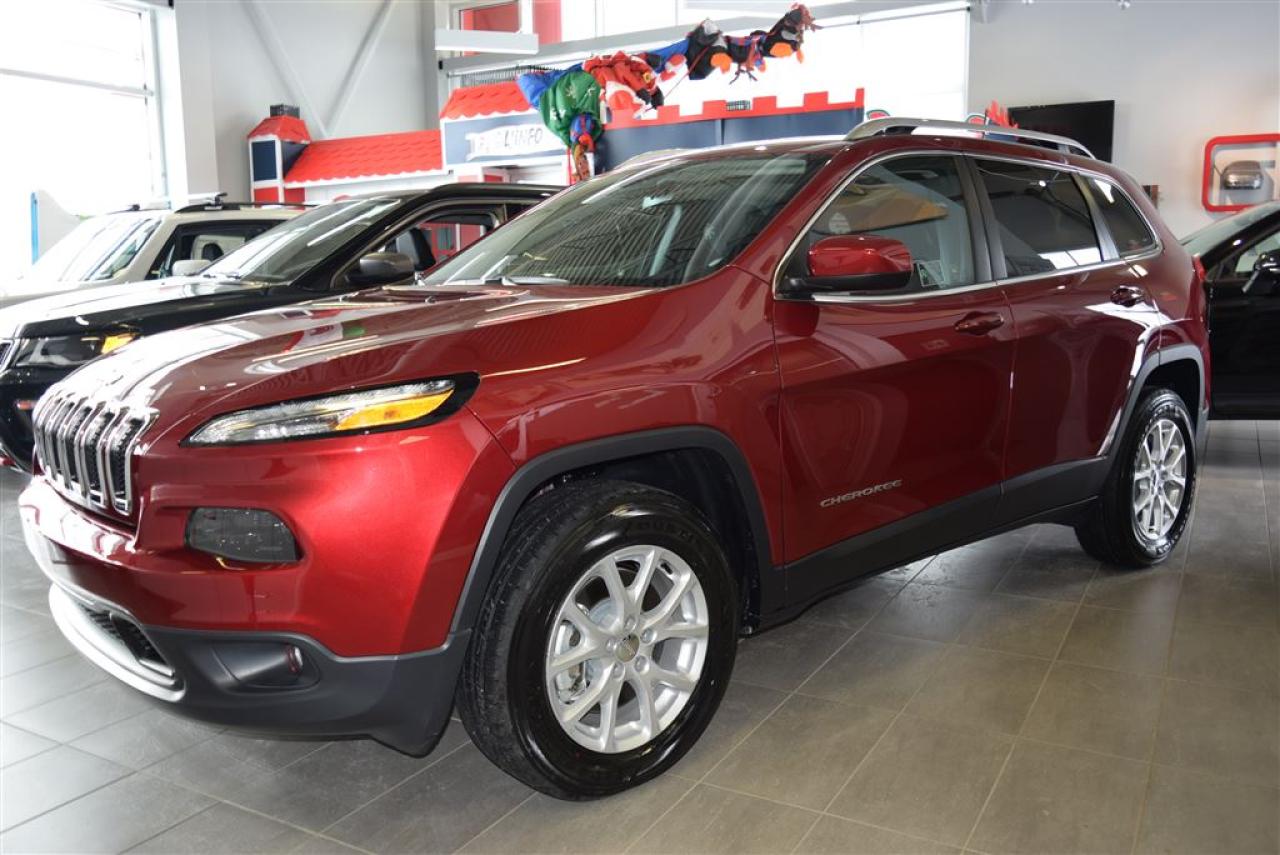 Used 2017 Jeep Cherokee North 4x4+v-6+9 for sale in Sherbrooke, QC