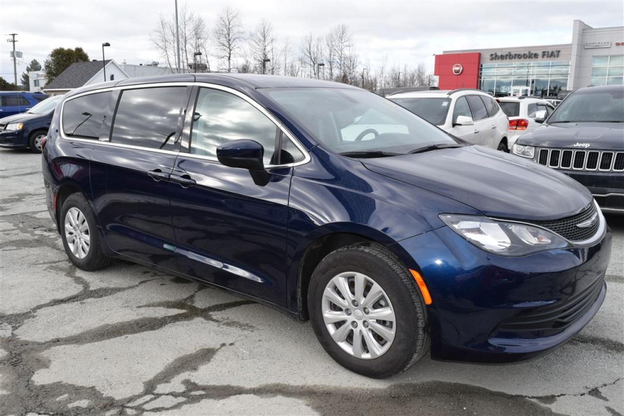 Used 2017 Chrysler Pacifica  for sale in Sherbrooke, QC