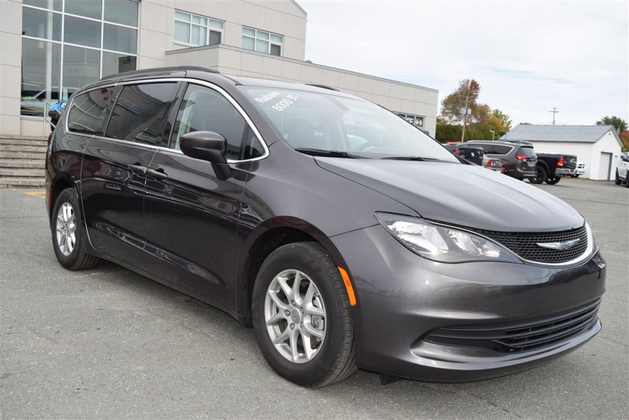 Used 2017 Chrysler Pacifica GAR for sale in Sherbrooke, QC