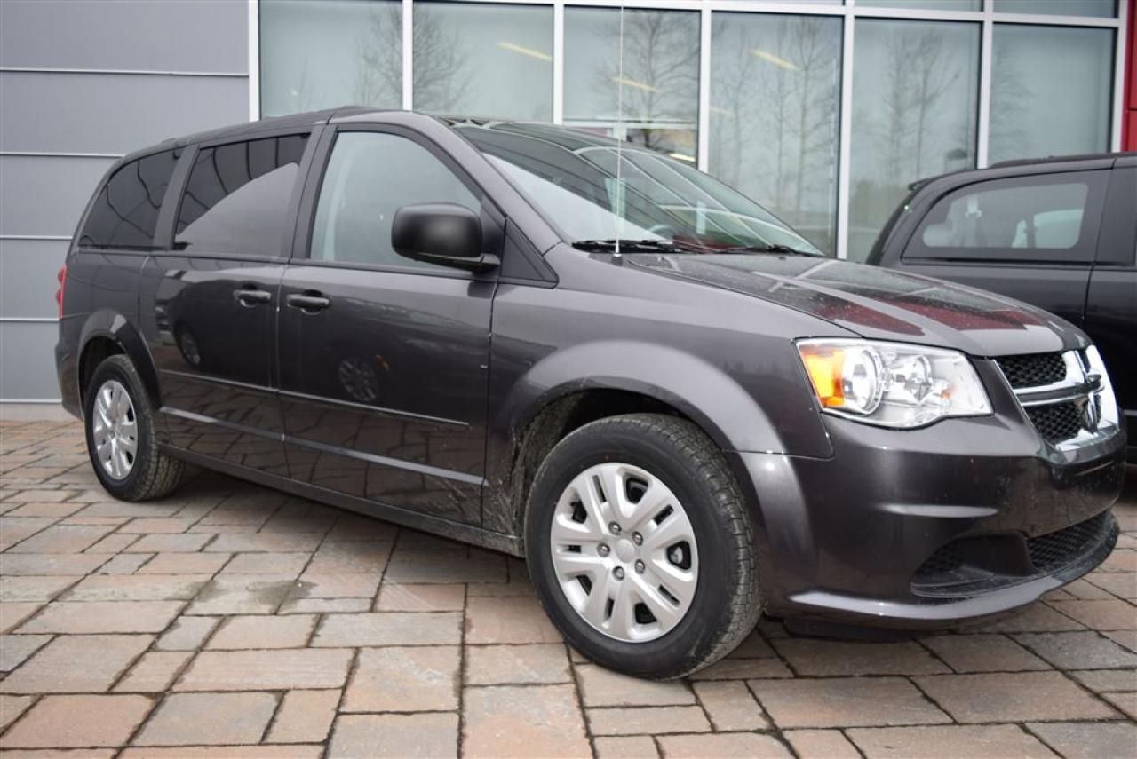 Used 2017 Dodge Grand Caravan Sxt+7 Passagers+gar for sale in Sherbrooke, QC